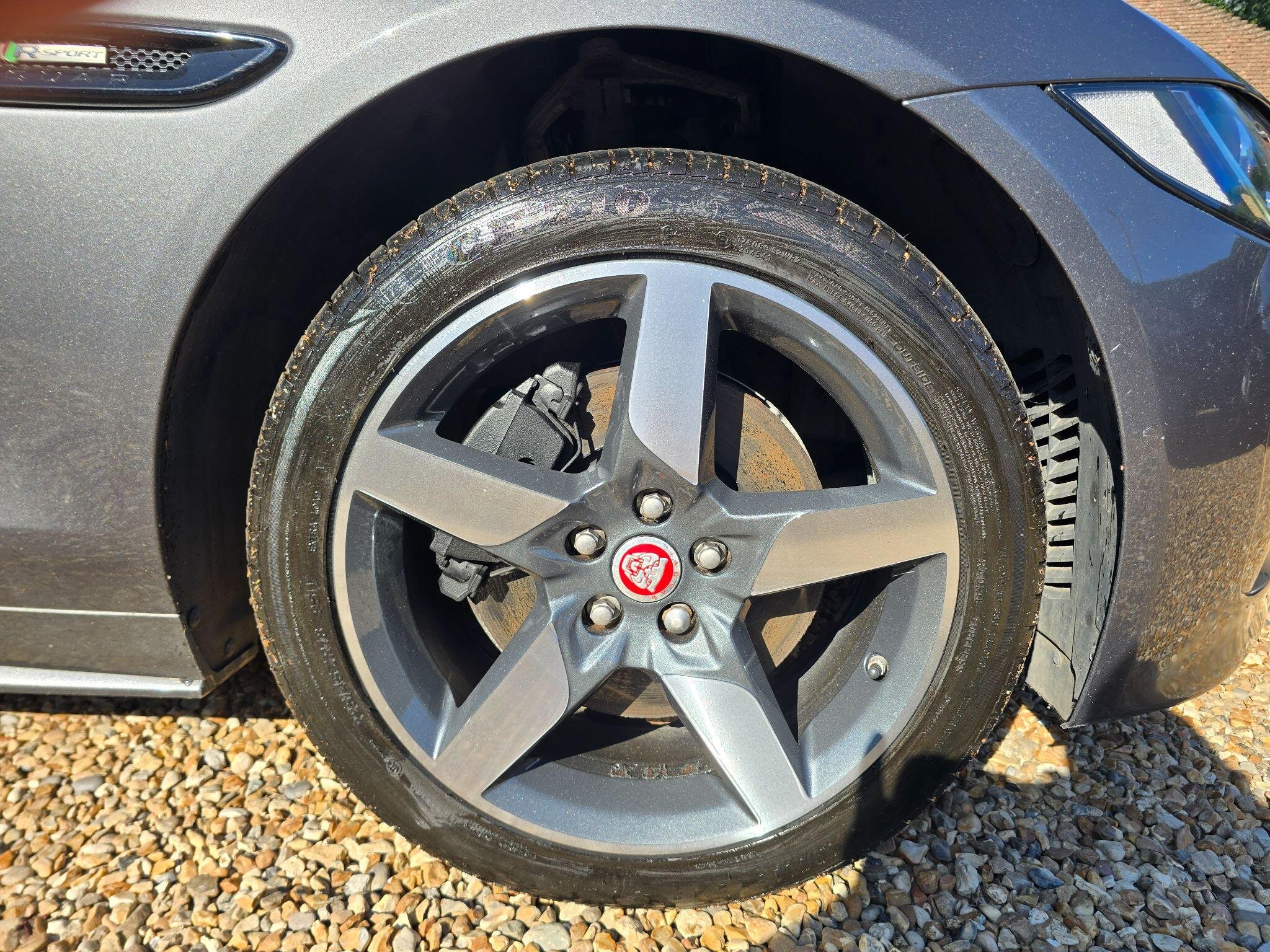 2016 Jaguar XE thumbnail 22